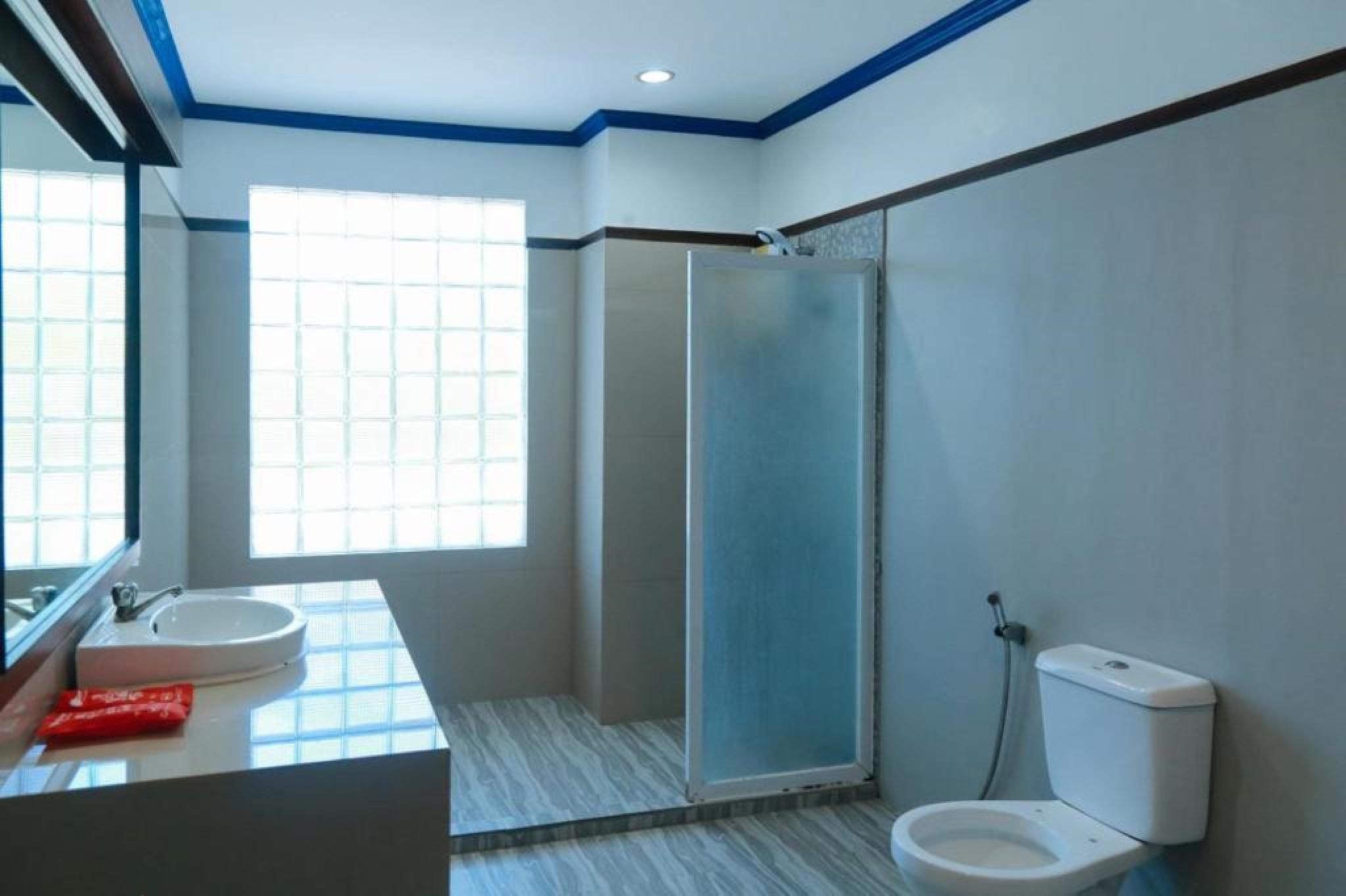 Reddoorz Plus @ Castle Chateau Iloilo Εξωτερικό φωτογραφία